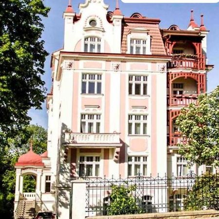 Apartman Vila Bayer Karlsbad Exterior foto