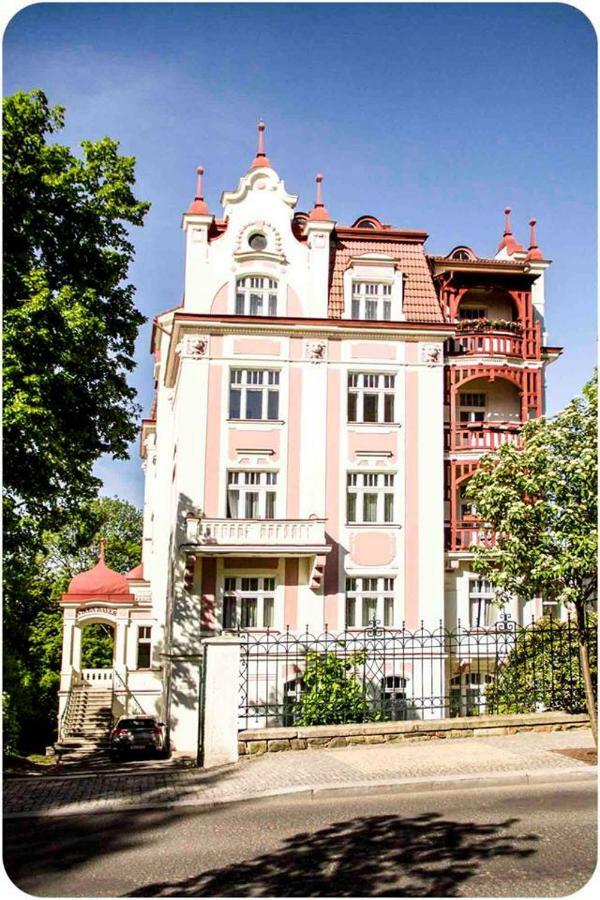 Apartman Vila Bayer Karlsbad Exterior foto